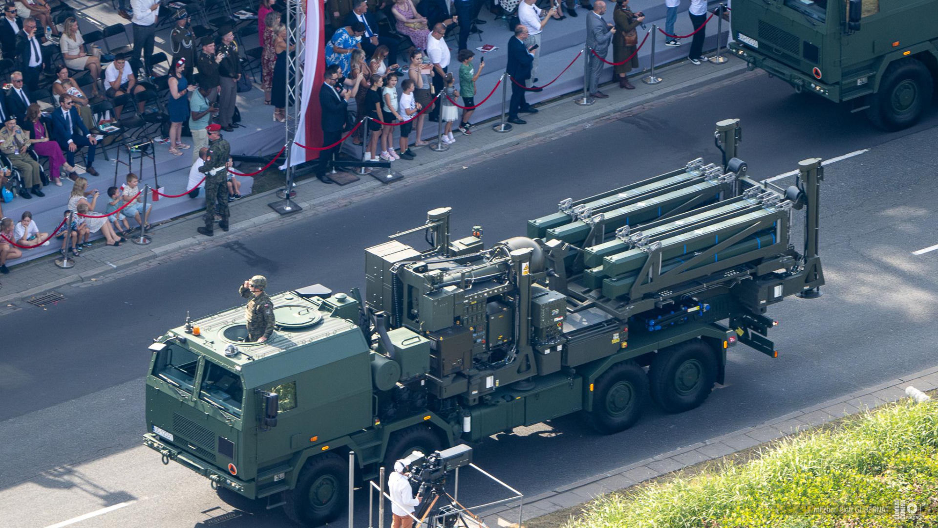 Święto Wojska Polskiego 2026: Wielka defilada w Warszawie i parada morska w Gdyni. Tysiące żołnierzy i ten sprzęt wojskowy zaskoczą Polaków