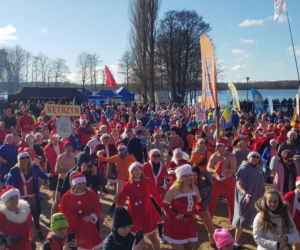 IX Dadajowy Zlot Morsów: Mikołajem możesz być cały rok 