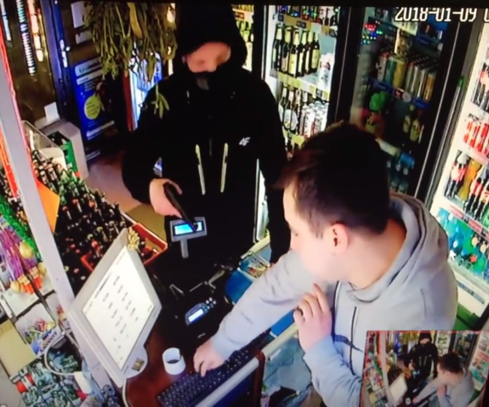 Policja poszukuje mężczyzny widocznego na wideo