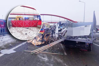 Chojny. Śmiertelny wypadek na S8. Cztery osoby nie żyją [ZDJĘCIA].