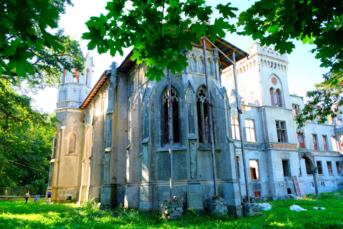 Pałac w Kopicach. Od bajki o Kopciuszku do ruiny
