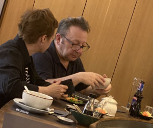 Ten pierścionek to prezent od Zbyszka ?