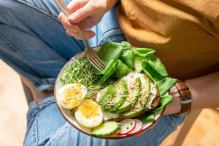 Keto a starania o dziecko. Pomaga czy przeszkadza? Tłumaczymy bez ściemy