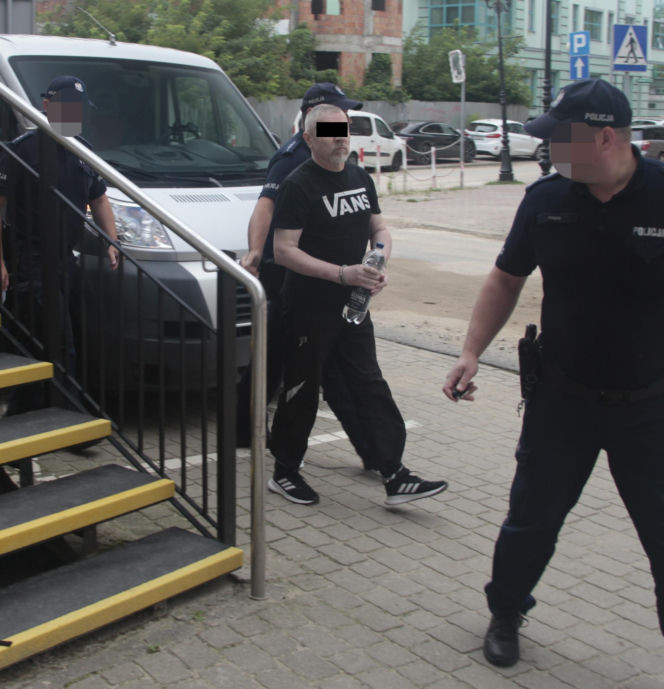 Zabił ratownika, bo „urwał mu się film”. Szokujące sceny w sądzie Proces wstrzymany!