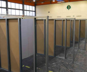 Tak powstaje szpital tymczasowy w Białymstoku dla pacjentów z COVID-19 [ZDJĘCIA]