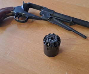 Wjechaliśmy z buta na twoją chatę. Złodzieje wysłali SMS-a do właścicielki mieszkania