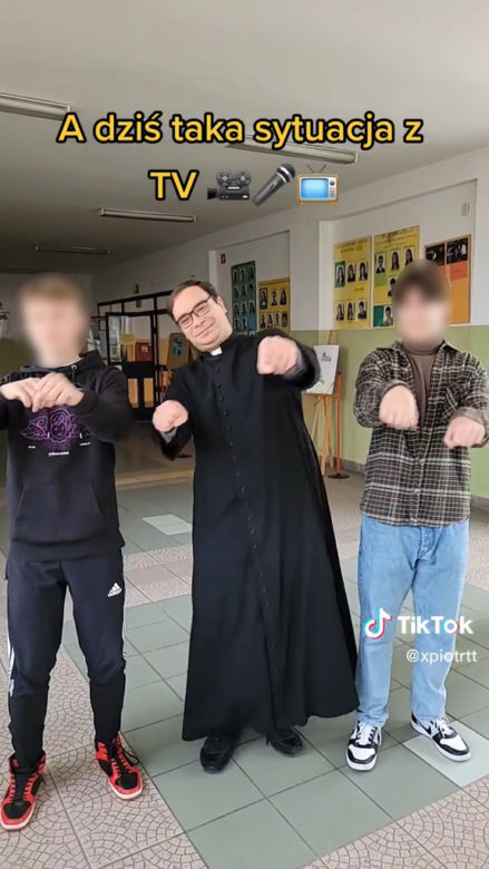 Ksiądz Piotr z Barlinka podbija TikToka