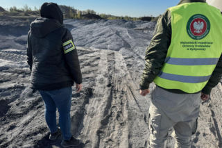8 tysięcy ton niebezpiecznych pyłów na Warmii i Mazurach. Część wysypano na torze motocrossowym!