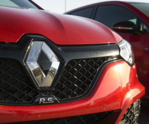 Renault Megane R.S. Trophy 1.8 TCe 300 KM EDC vs. Volkswagen Golf GTI TCR 2.0 TSI 290 KM DSG7