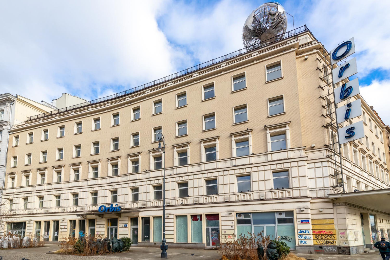 Bracka 16 w Warszawie