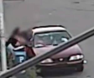Porywacz chwycił 5-latka i uciekł. Wtedy matka dziecka... Szokujące wideo