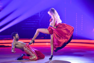 Gamou Fall i przepiekne tancerki w TzG