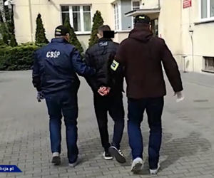 Płock. Przeżył prawdziwy horror! Grozili mu siekierą i żądali haraczu! [ZDJĘCIA]