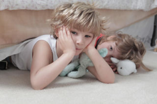 Nuda u dziecka to nic złego. Sprawdź dlaczego samodzielne zmagania z problemem budują odporność psychiczną