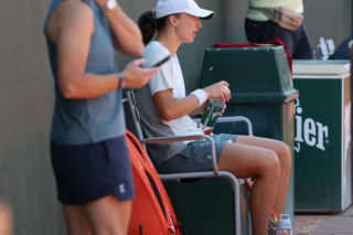 Iga Świątek na ostatnim treningu przez III rundą Roland Garros