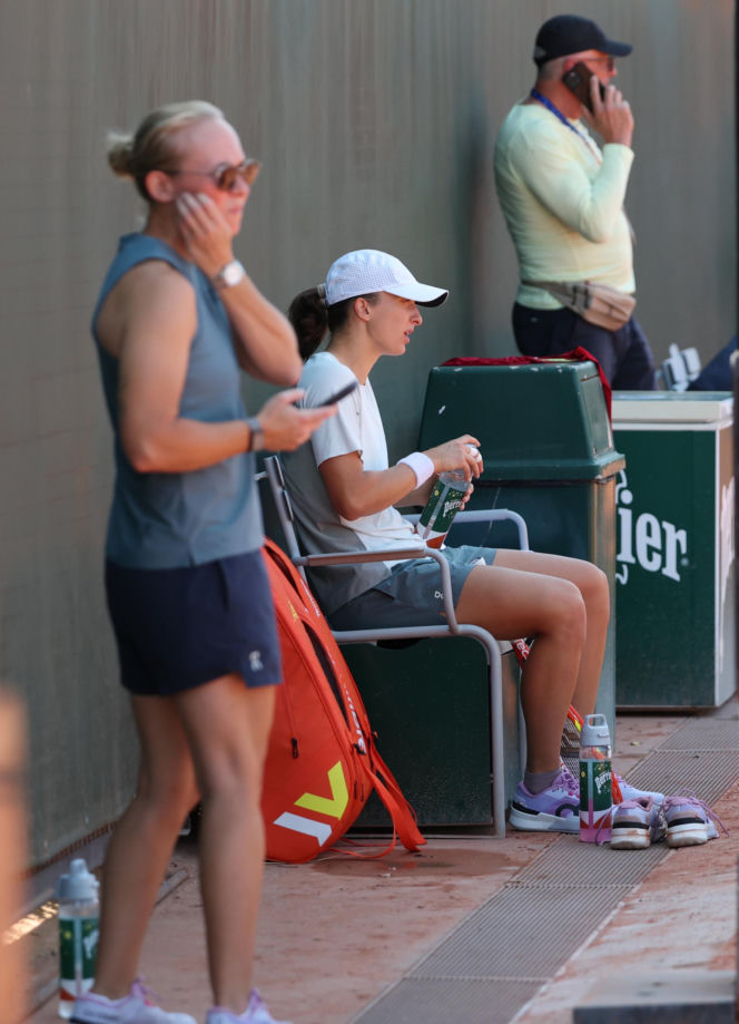 Iga Świątek na ostatnim treningu przez III rundą Roland Garros