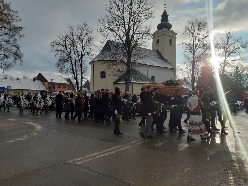 Pogrzeb nastolatków z Nowej Białej. Zginęli tragicznie w Sylwestra