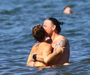 Edyta Herbuś na plaży