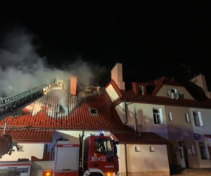 Pożar domu wielorodzinnego w Tarnowie! Jedenaście osób ewakuowanych