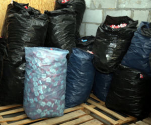 Ukraińcy stworzyli fabrykę i wyprodukowali nielegalnie 260 tysięcy sztuk papierosów