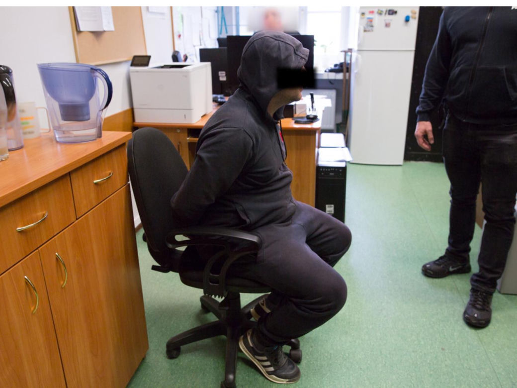 Policjanci stołecznego Wydziału do walki z Terrorem Kryminalnym i Zabójstw zatrzymali sprawców brutalnego rozboju, do którego doszło w czerwcu 2023 roku na warszawskiej Białołęce