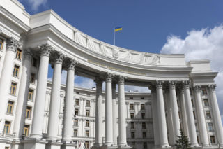 Pieniądze na pomoc Ukrainie miały zostać rozkradzione. Były wysoki urzędnik MSZ z zarzutami