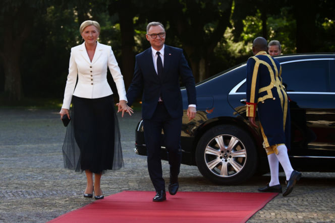Duda, Komorowski, Kwaśniewski i Wałęsa. Oto byli prezydenci objęci podwyżkami