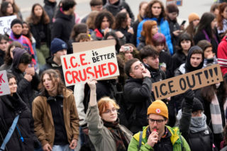 Brutalne starcia z policją na igrzyskach. Szokujące obrazki! „Wrogowie państwa” [GALERIA ZDJĘĆ]