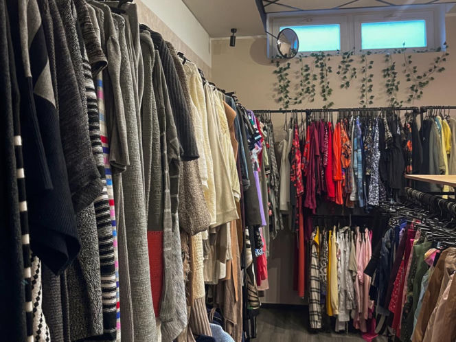 Wiosenne odświeżenie szafy? Stwórz swój wymarzony look w Zielonym Manekinie!