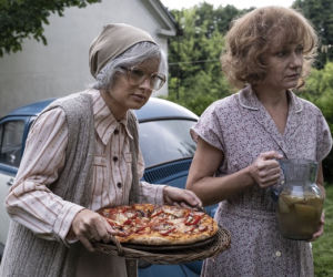 Stulecie Winnych 4 sezon. Andzia (Barbara Wypych), Mania (Magdalena Walach)