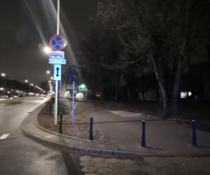 Samochód antyaborcyjny zniknął sprzed szpitala