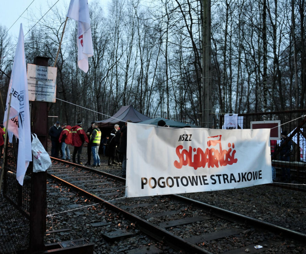 Górnicy na torach. Wraz z Agrounią blokują dostawy węgla do elektrowni
