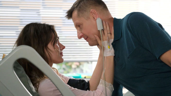 M jak miłość odc. 1907. Franka (Dominika Kachlik), Paweł (Rafał Mroczek)