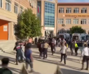 Turcja/ Niezidentyfikowany sprawca ostrzelał uczniów w prowincji Manisa; pięć osób rannych