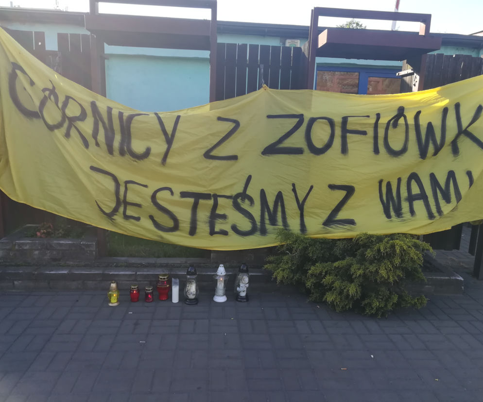 Płoną pierwsze znicze przed kopalnią
