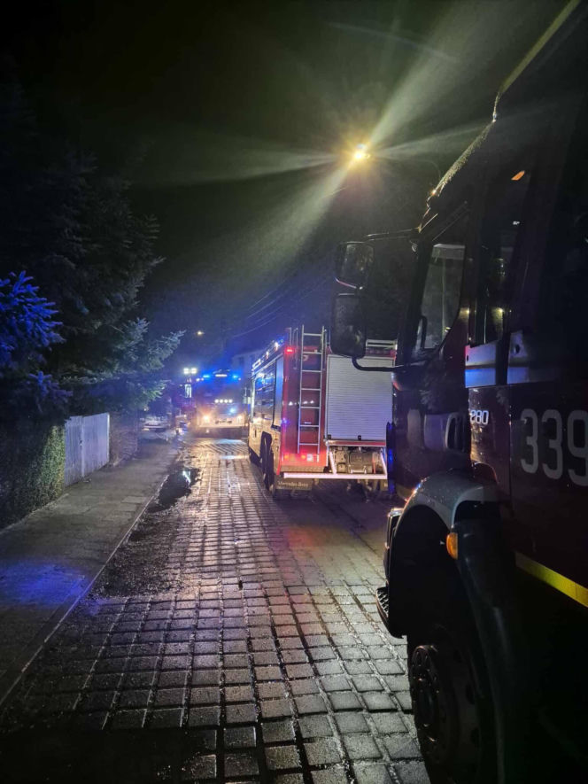 Tragiczny pożar domu w Poznaniu! Życia mężczyzny nie udało się uratować