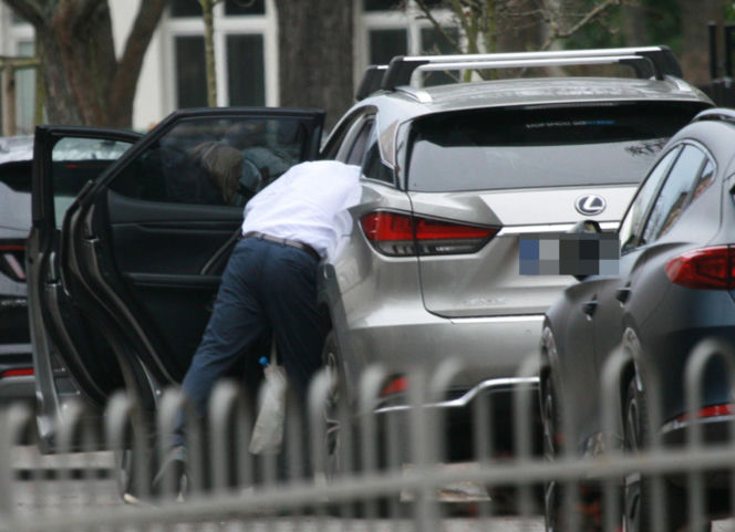 Premier Donald Tusk ruszył na pomoc żonie