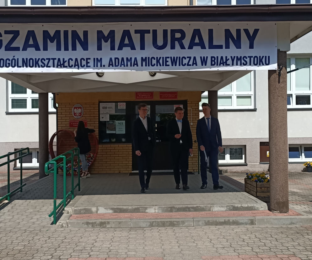 Matura 2022 matematyka: komentarze uczniów! Czy była trudna? [GALERIA]