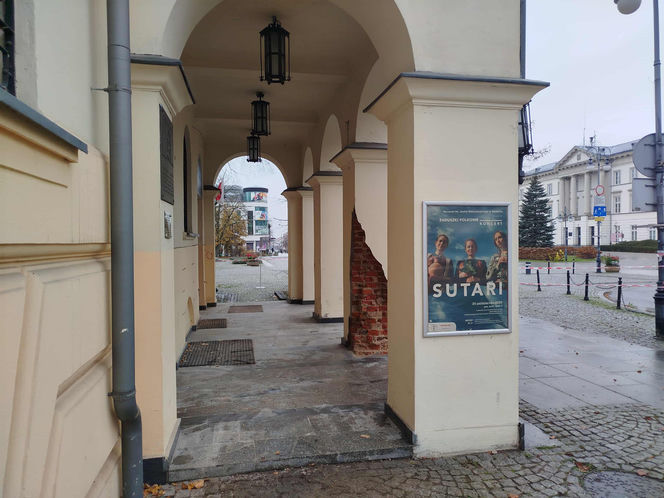 Samochód wjechał w budynek radomskiej "Łaźni"