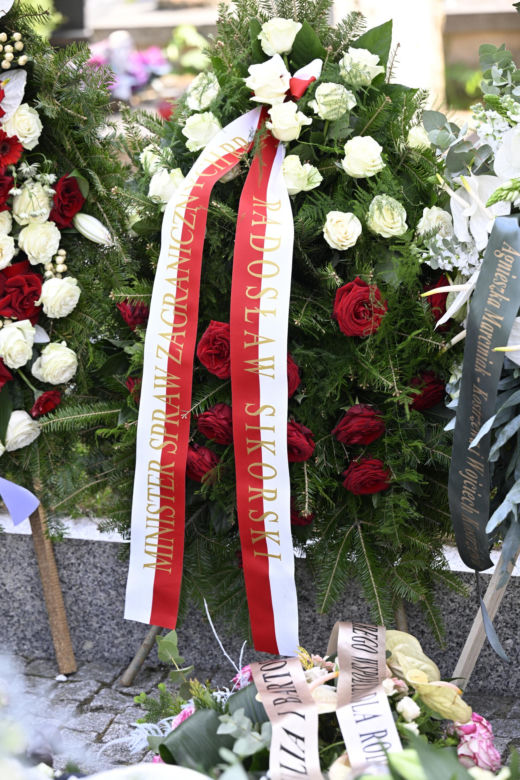Grób Andrzeja Olechowskiego