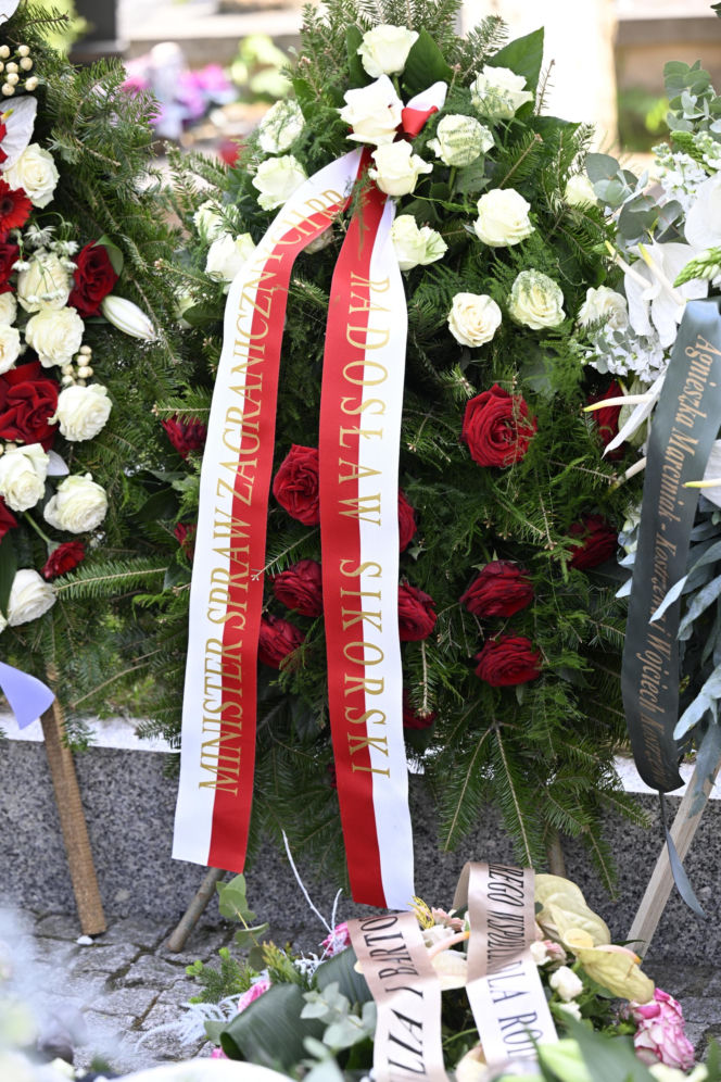 Grób Andrzeja Olechowskiego