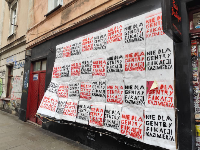 „Mieszkam tu od 83 lat”. Zakon oddaje kamienice pod luksusowy hotel. Najemcy mają się wynieść