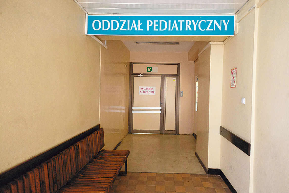 Kutno. Wstrząsające wyniki sekcji zwłok małego Maciusia! Lekarka ze szpitala przyczyniła się do śmierci chłopca?