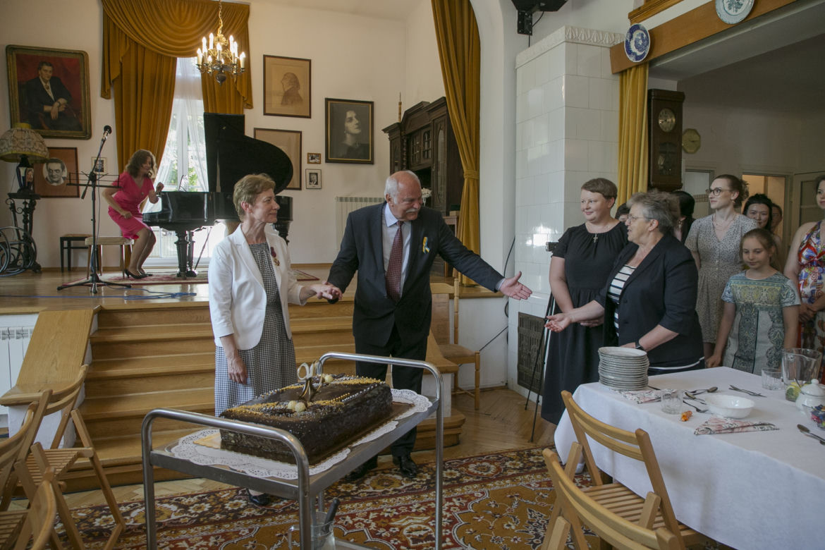 Jerzy Połomski nie wychodzi już z pokoju