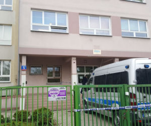 Atak nożownika w szkole w Wawrze