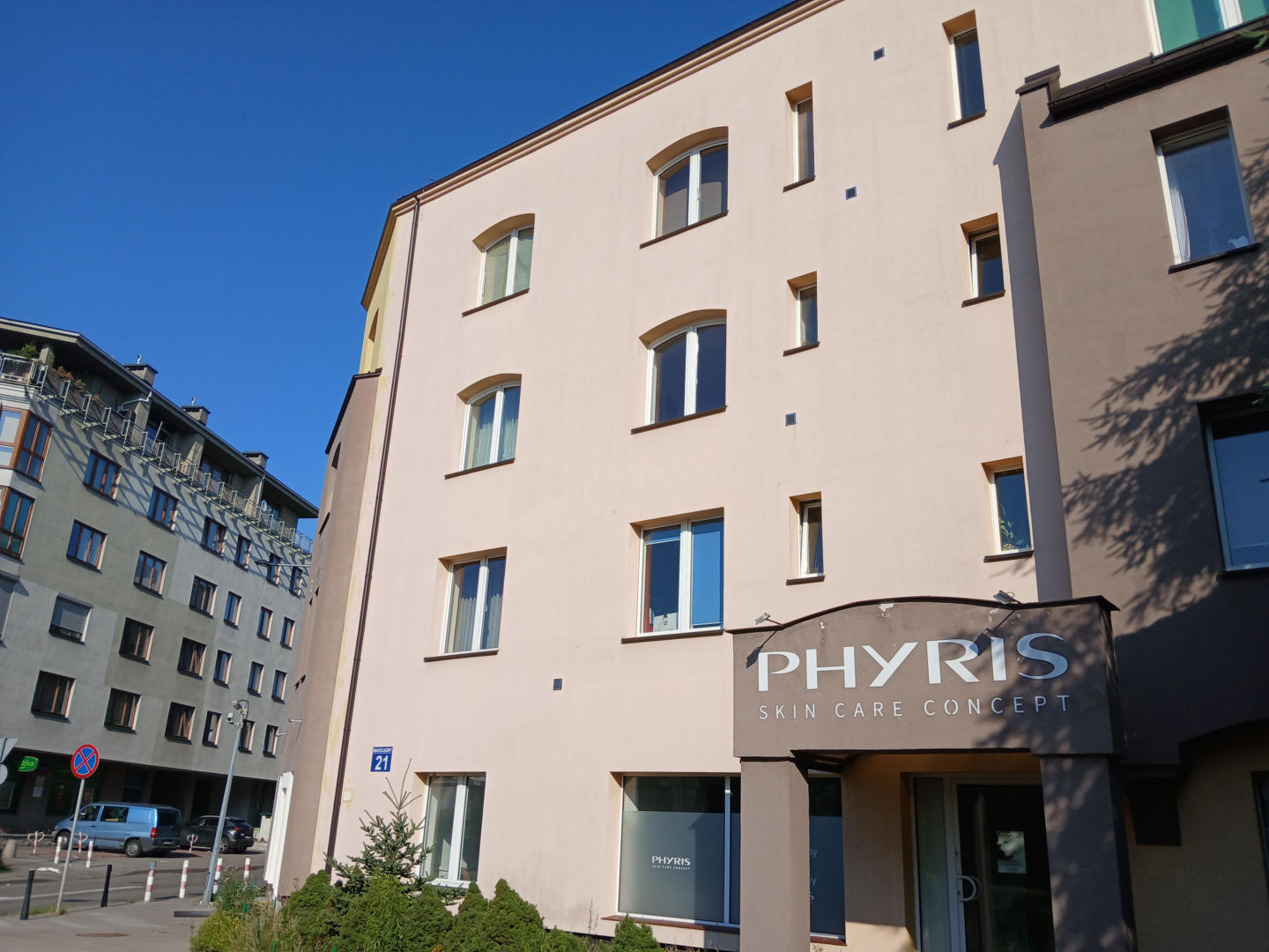 Blok Zamek Imieliński przy ul. Makolągwy w Warszawie