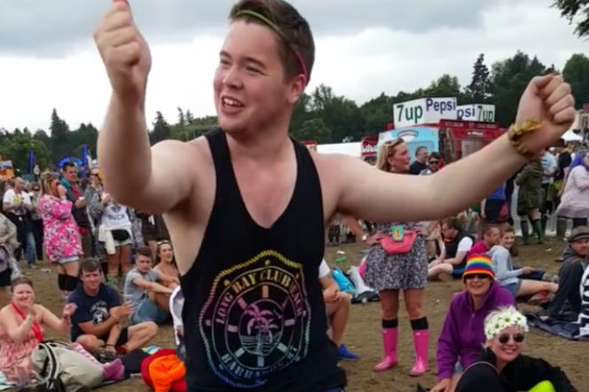chłopak tańczy do Uptown Funk i robi to #NAJLEPIEJ