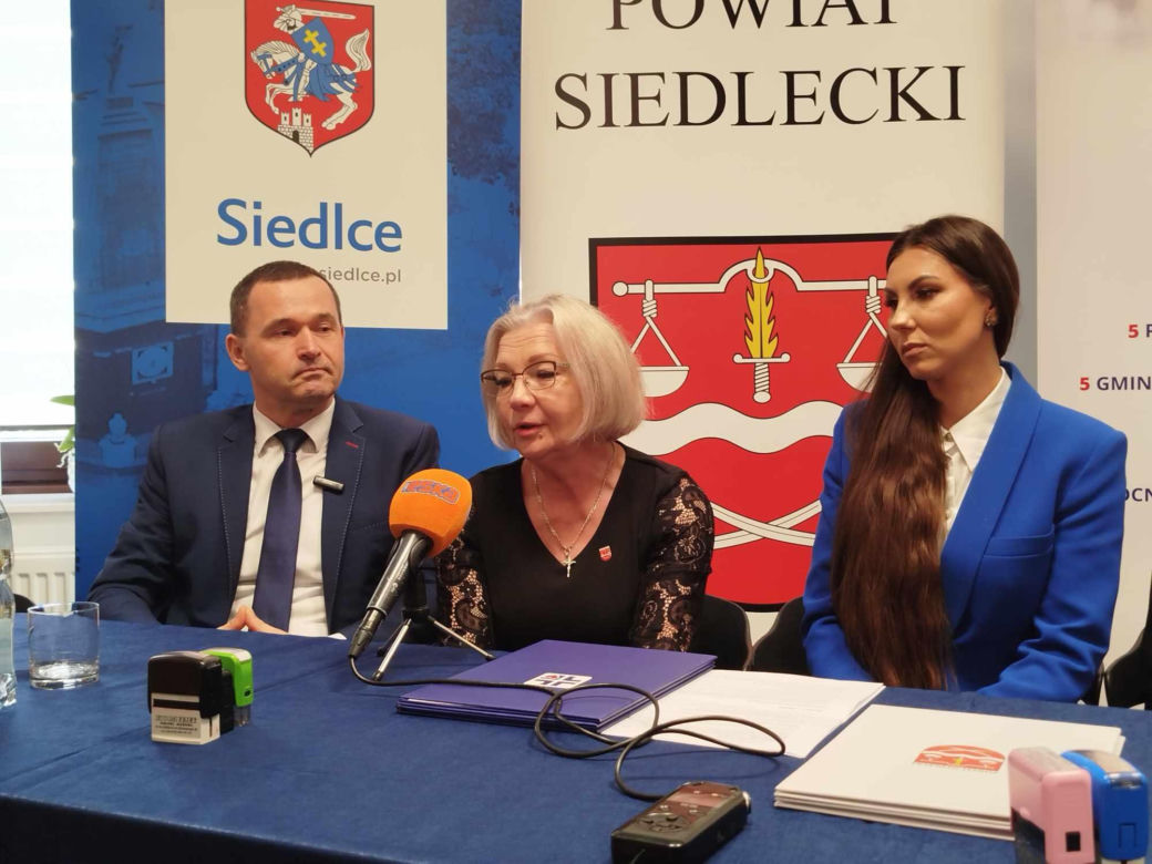 Umowa na przekazanie dotacji na zakup nowego sprzętu dla Szpitala Miejskiego w Siedlcach została podpisana 28 kwietnia