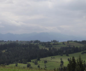 To jedna z najciekawszych wsi w Małopolsce. Jest ozdobą Podhala, a jej mieszkańcy słyną z pobożności