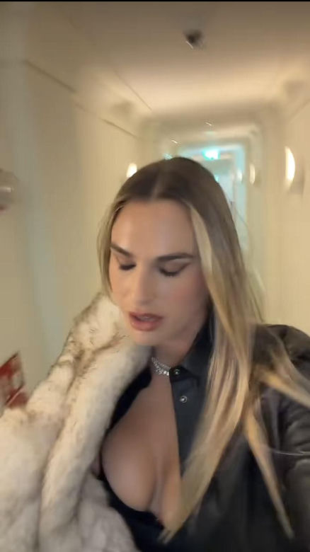 Aryna Sabalenka z głębokim dekoltem